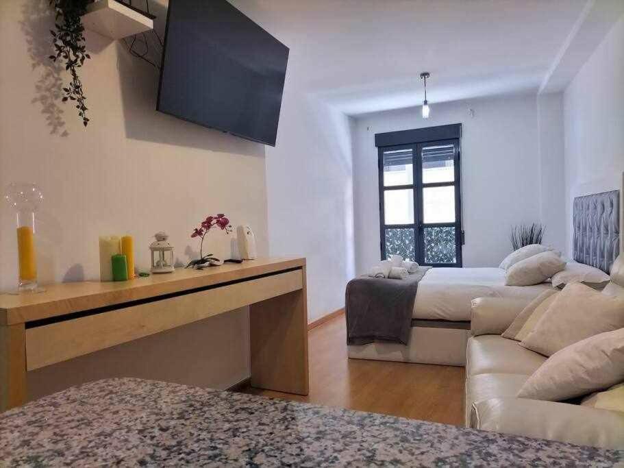 Loft Old Couples Getaway Apartment Alicante